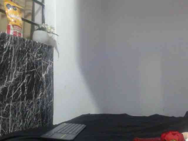 DeboraCienfuegos25 webcam