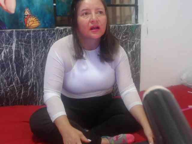 DeboraCienfuegos25 webcam