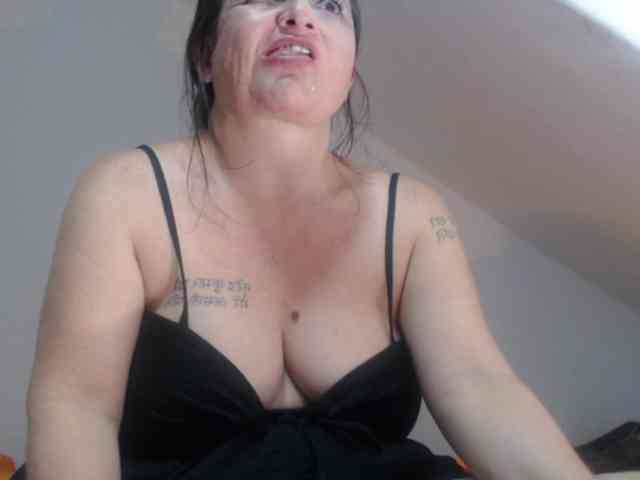 DeboraCienfuegos25 webcam