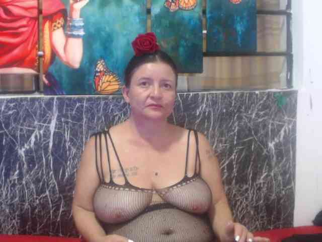 DeboraCienfuegos25 webcam