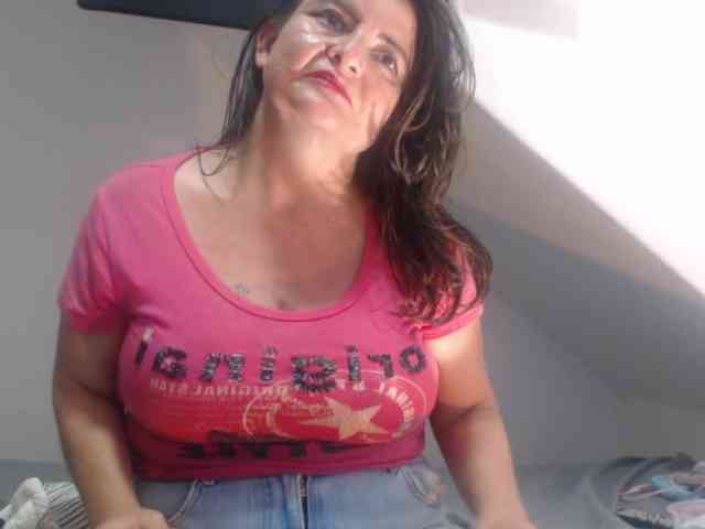 DeboraCienfuegos25 webcam