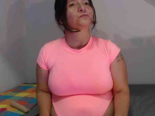 DeboraCienfuegos25 webcam