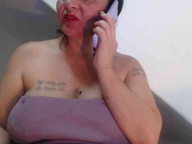 DeboraCienfuegos25 webcam