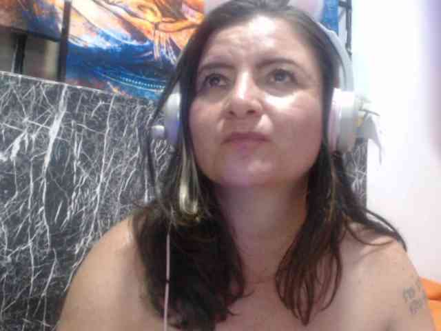 DeboraCienfuegos25 webcam