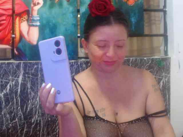 DeboraCienfuegos25 webcam