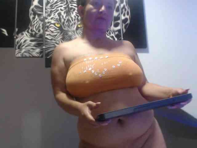 DeboraCienfuegos25 webcam