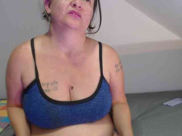 DeboraCienfuegos25 webcam