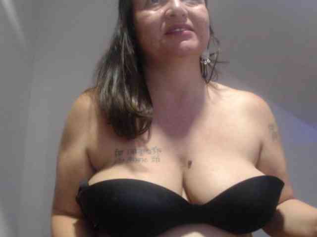 DeboraCienfuegos25 webcam