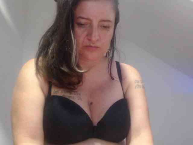 DeboraCienfuegos25 webcam