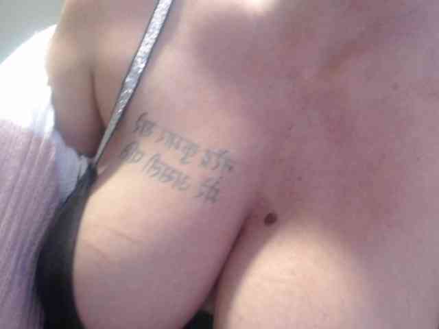 DeboraCienfuegos25 webcam