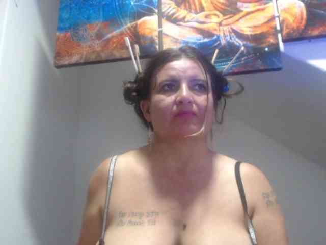 DeboraCienfuegos25 webcam