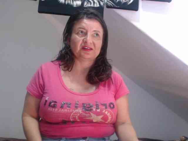 DeboraCienfuegos25 webcam