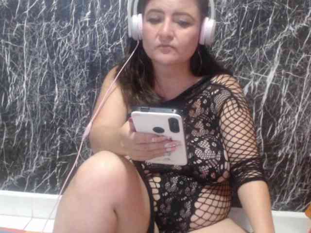 DeboraCienfuegos25 webcam