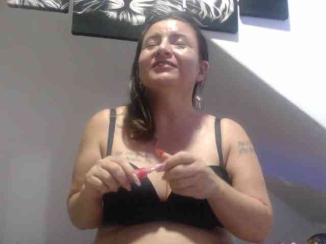 DeboraCienfuegos25 webcam