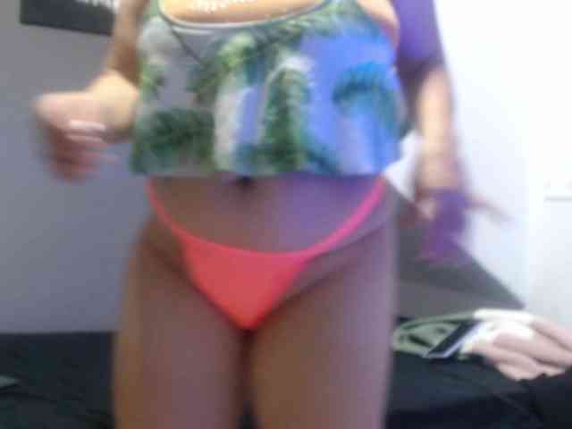 DeboraCienfuegos25 webcam