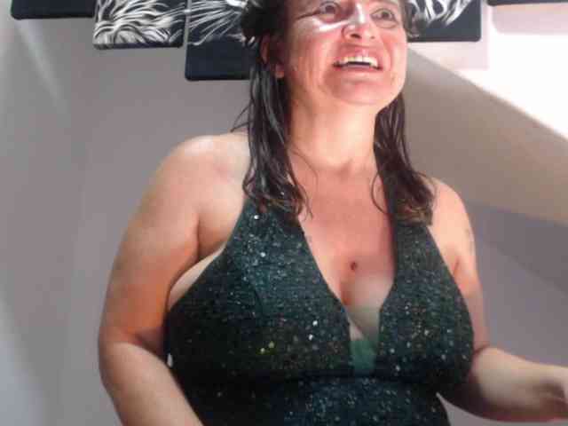 DeboraCienfuegos25 webcam