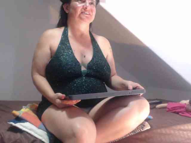 DeboraCienfuegos25 webcam