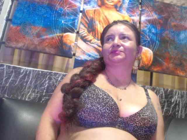 DeboraCienfuegos25 DeboraCienfuegos25