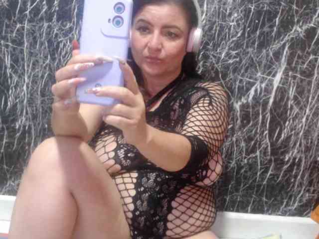 DeboraCienfuegos25 webcam