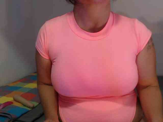 DeboraCienfuegos25 webcam