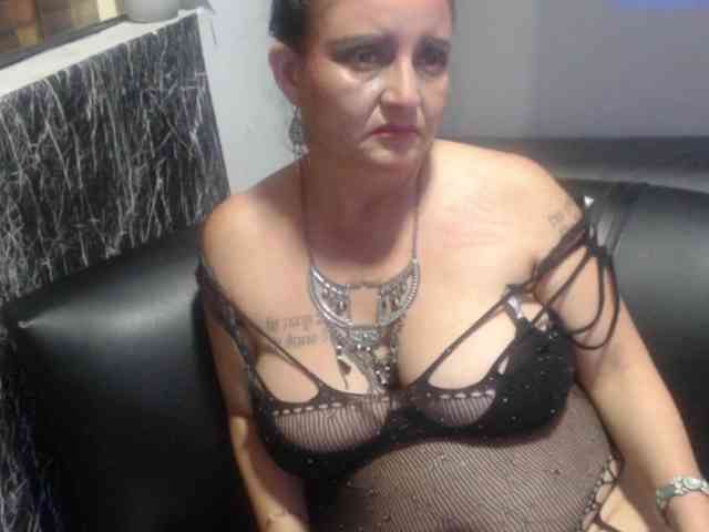 DeboraCienfuegos25 webcam