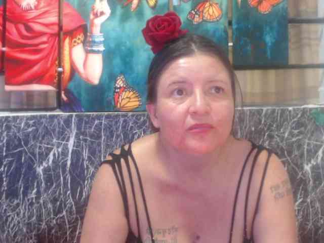 DeboraCienfuegos25 webcam