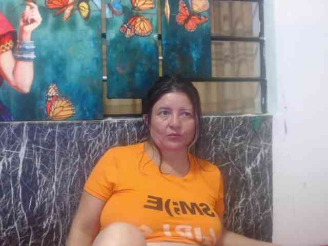 DeboraCienfuegos25 webcam