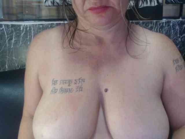 DeboraCienfuegos25 webcam