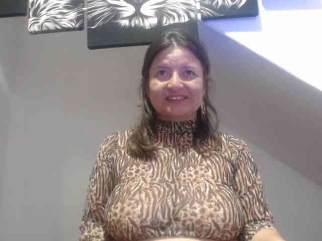 DeboraCienfuegos25 webcam