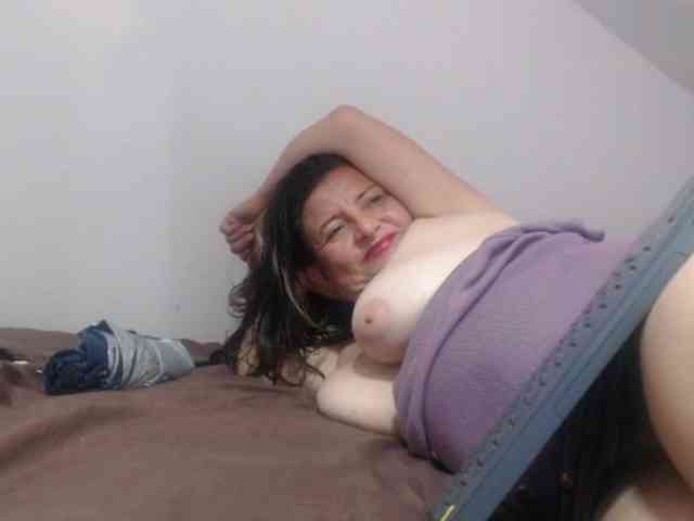 DeboraCienfuegos25 webcam