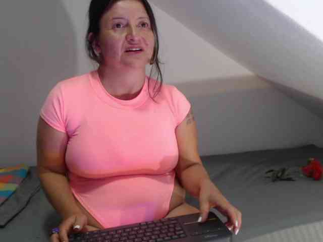 DeboraCienfuegos25 webcam