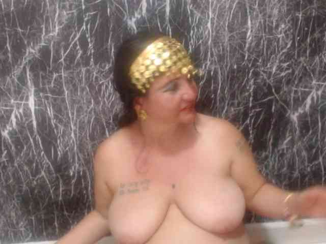 DeboraCienfuegos25 DeboraCienfuegos25