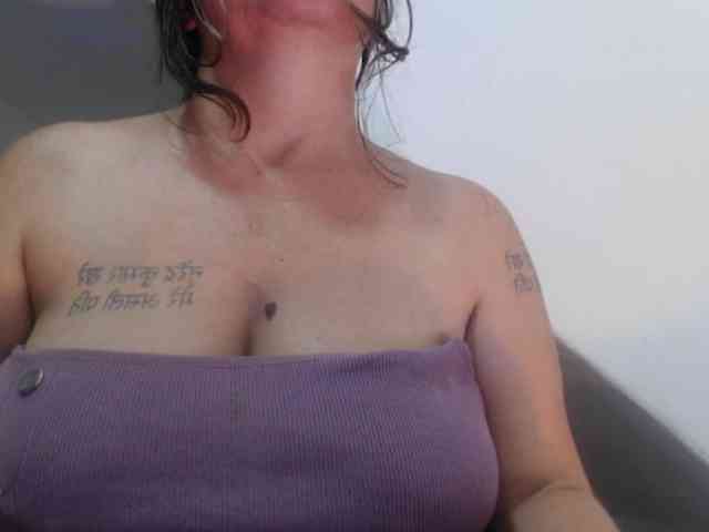 DeboraCienfuegos25 webcam