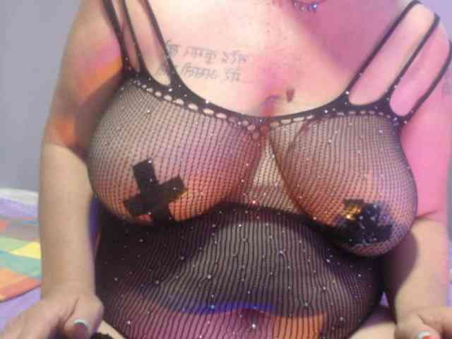 DeboraCienfuegos25 DeboraCienfuegos25