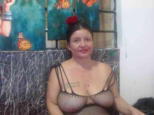 DeboraCienfuegos25 webcam