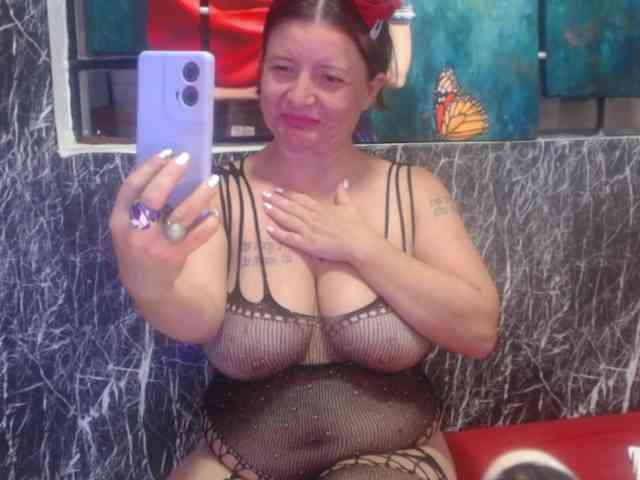 DeboraCienfuegos25 webcam