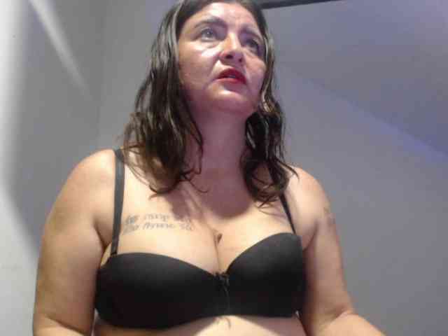 DeboraCienfuegos25 webcam