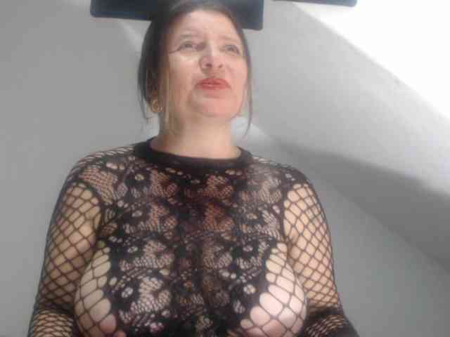 DeboraCienfuegos25 webcam