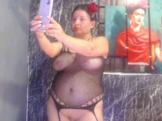 DeboraCienfuegos25 webcam