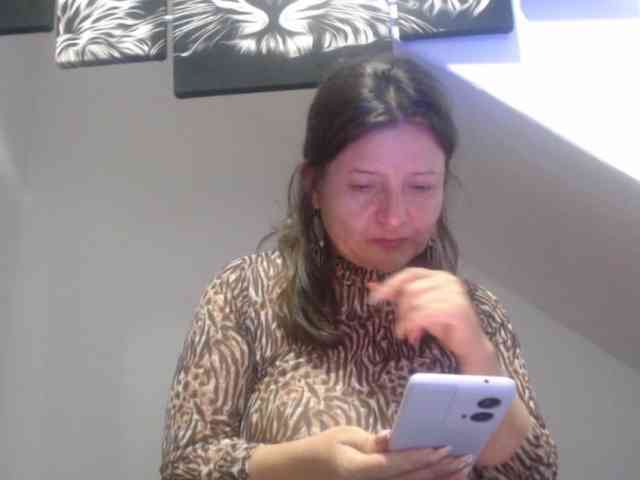 DeboraCienfuegos25 webcam