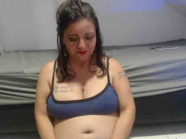 DeboraCienfuegos25 webcam