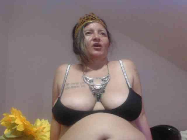 DeboraCienfuegos25 webcam