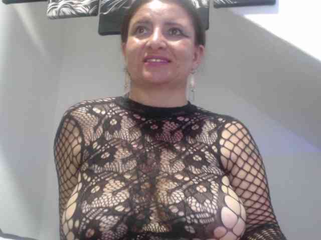 DeboraCienfuegos25 webcam