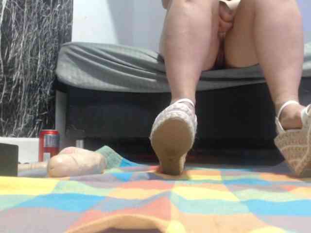 DeboraCienfuegos25 webcam