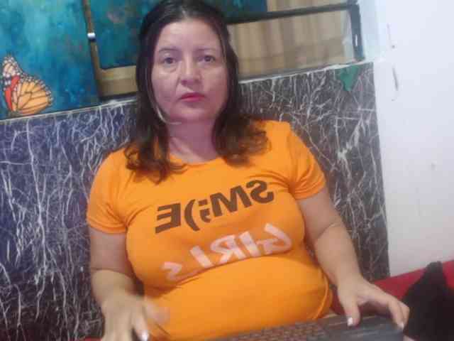 DeboraCienfuegos25 webcam