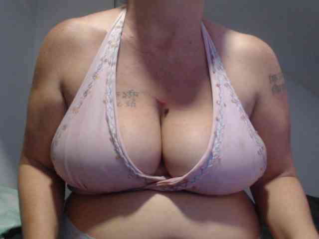 DeboraCienfuegos25 webcam