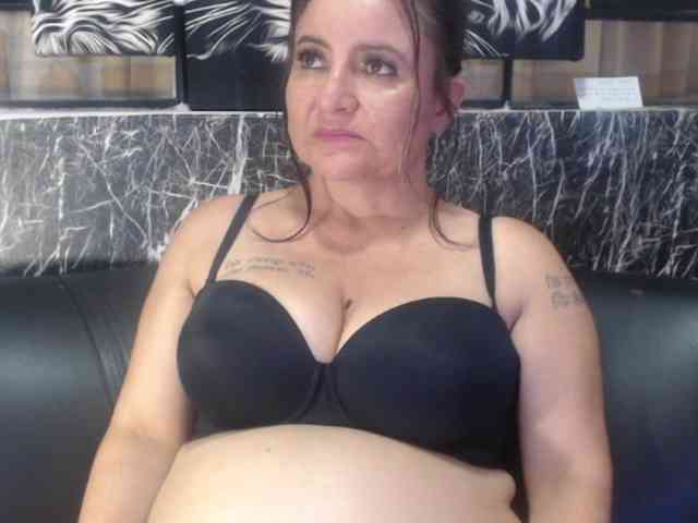 DeboraCienfuegos25 webcam