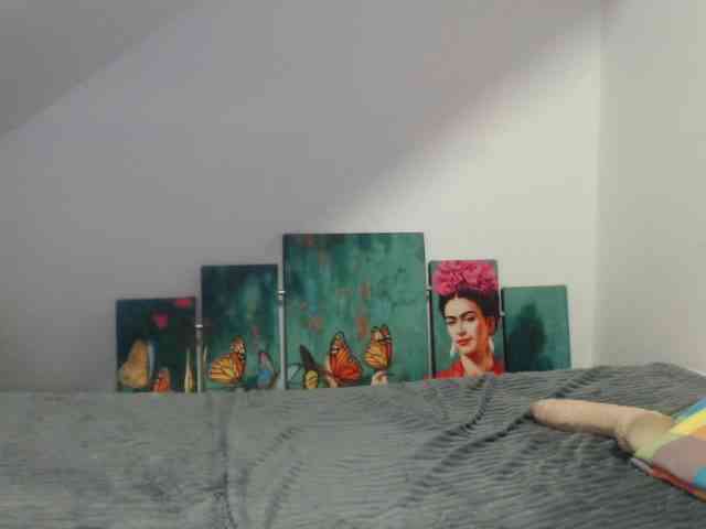 DeboraCienfuegos25 webcam