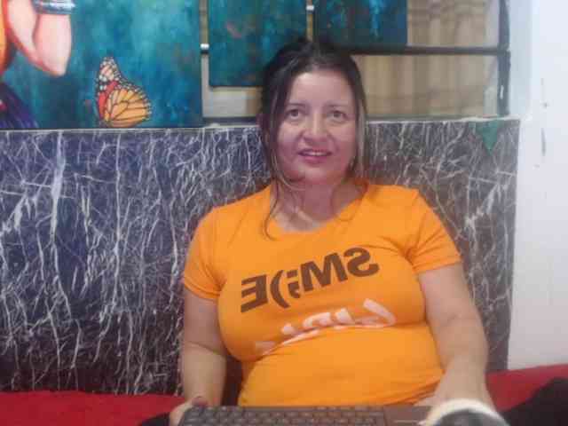 DeboraCienfuegos25 webcam