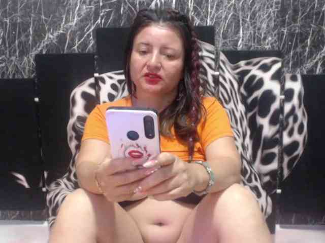 DeboraCienfuegos25 webcam